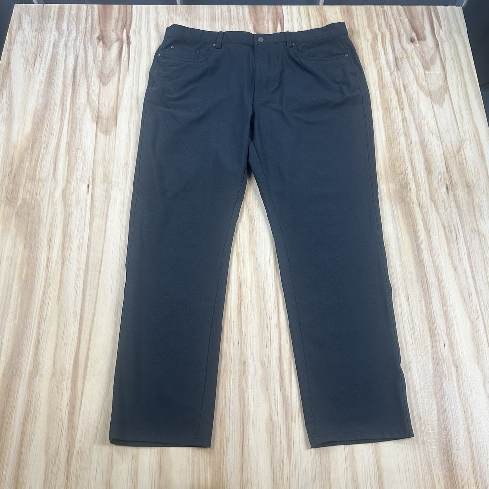 Greg Norman Men's Golf Pants Stretch Performance Gray 38x30 Flat Front Classic F